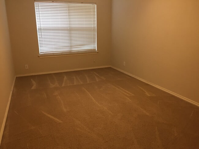 Building Photo - 7202 Norman Ln