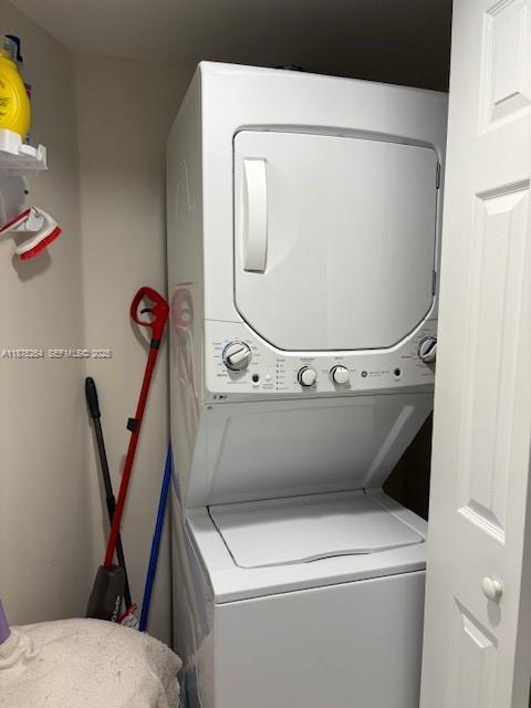 Building Photo - 3300 NE 191st St