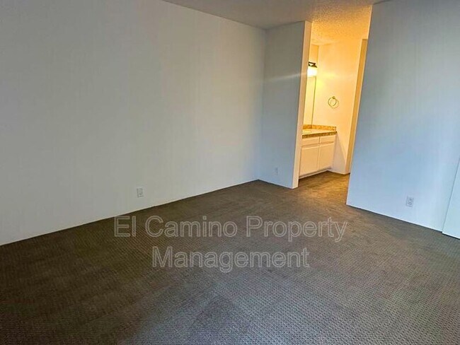 Building Photo - 1750 E Ocean Blvd