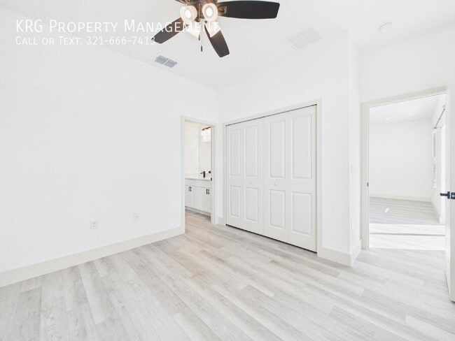 Building Photo - 16985 SW 40th Cir