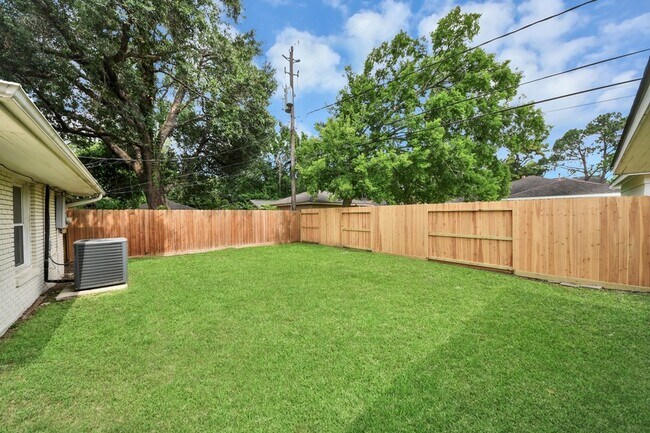 Building Photo - 3419 Norris Dr