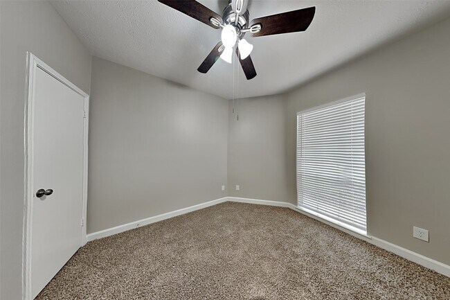 Building Photo - 4706 Trevor Hill Dr