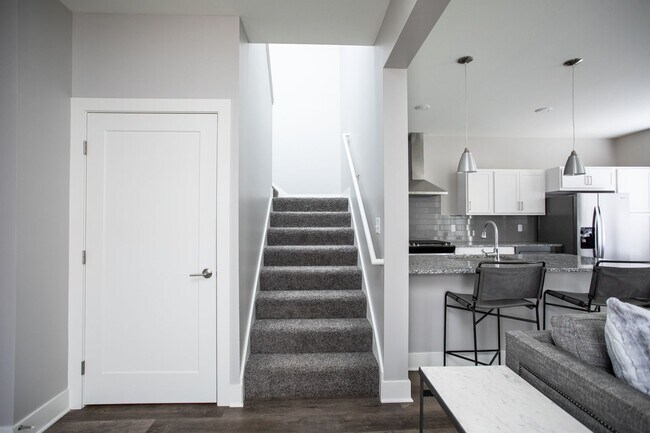 Building Photo - Spruce | Three Bedroom - Exterior Walkout