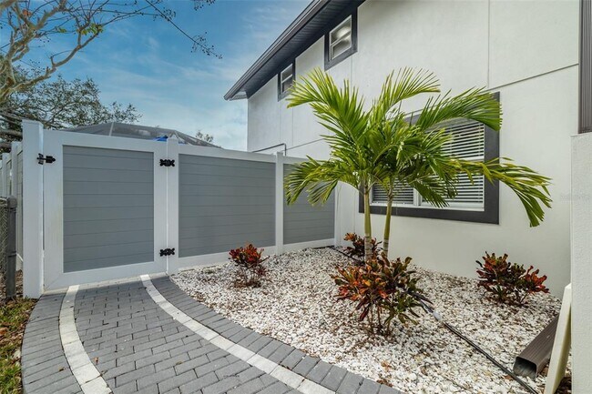 Building Photo - 23700 Lake Hills Dr