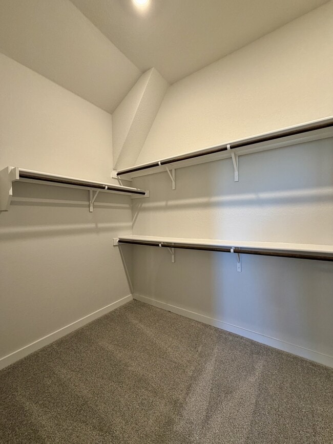 Building Photo - 14427 Inspiration Pt