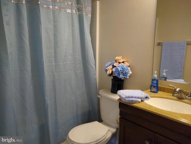 Building Photo - 110 Rawlings Ave