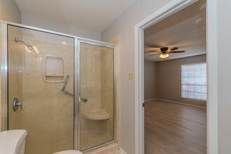 Building Photo - 1191 Park Meadow Dr