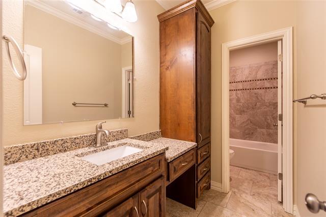 Building Photo - 5500 Ledgestone Dr