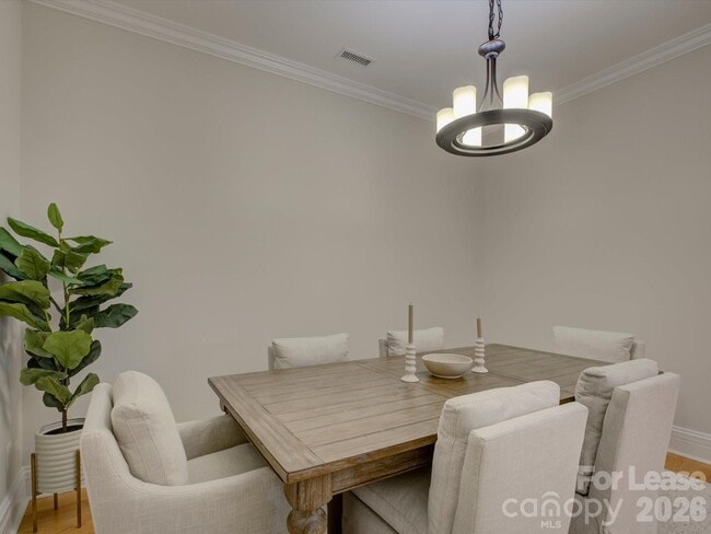 Building Photo - 3278 Park Rd