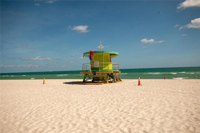 Building Photo - 5757 Collins Ave