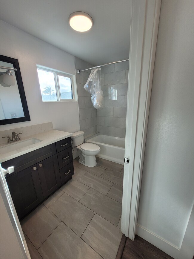 Building Photo - 25207 Frampton Ave