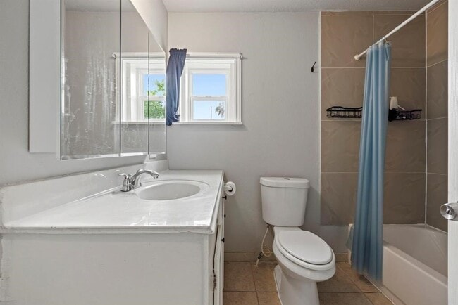 Building Photo - 2714 Avenue H