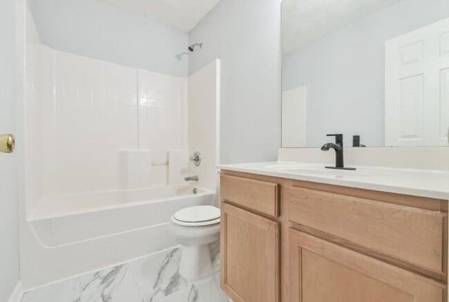 Building Photo - 6125 Brookechase Ln