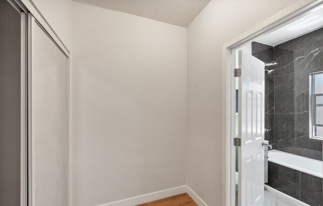 Interior Photo - Alexandria I