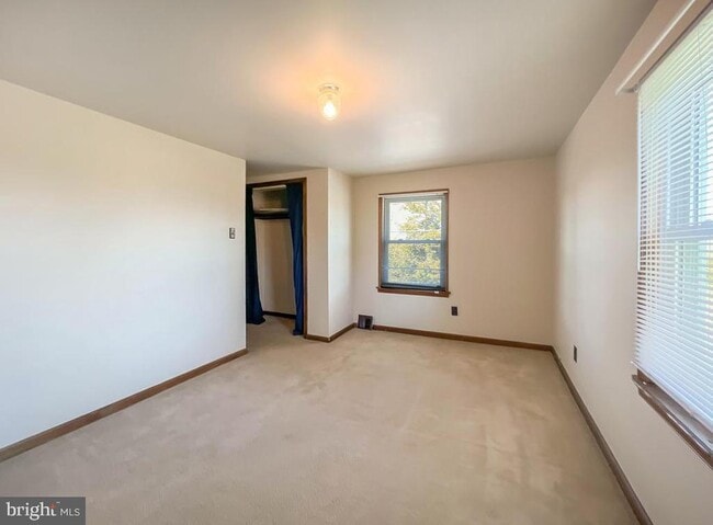 Building Photo - 1153 Greeley Ave