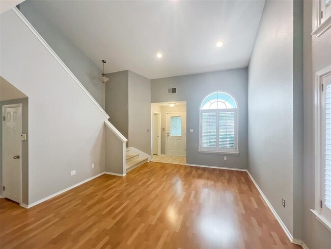 Building Photo - 7521 Peabody Dr
