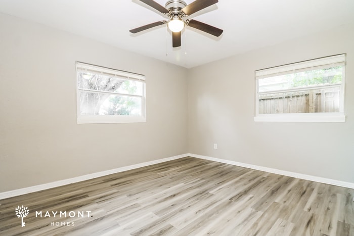 Building Photo - 1161 Russell St