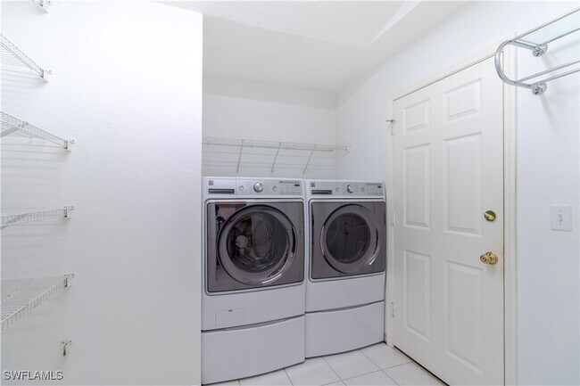 Building Photo - 177 Sabal Lake Dr