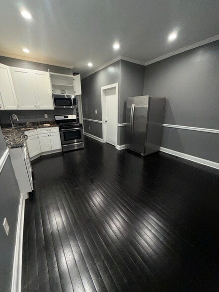 Building Photo - 1501 E Baltimore St