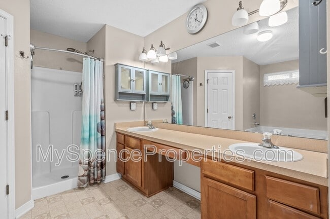 Building Photo - 3140 Border Creek Dr