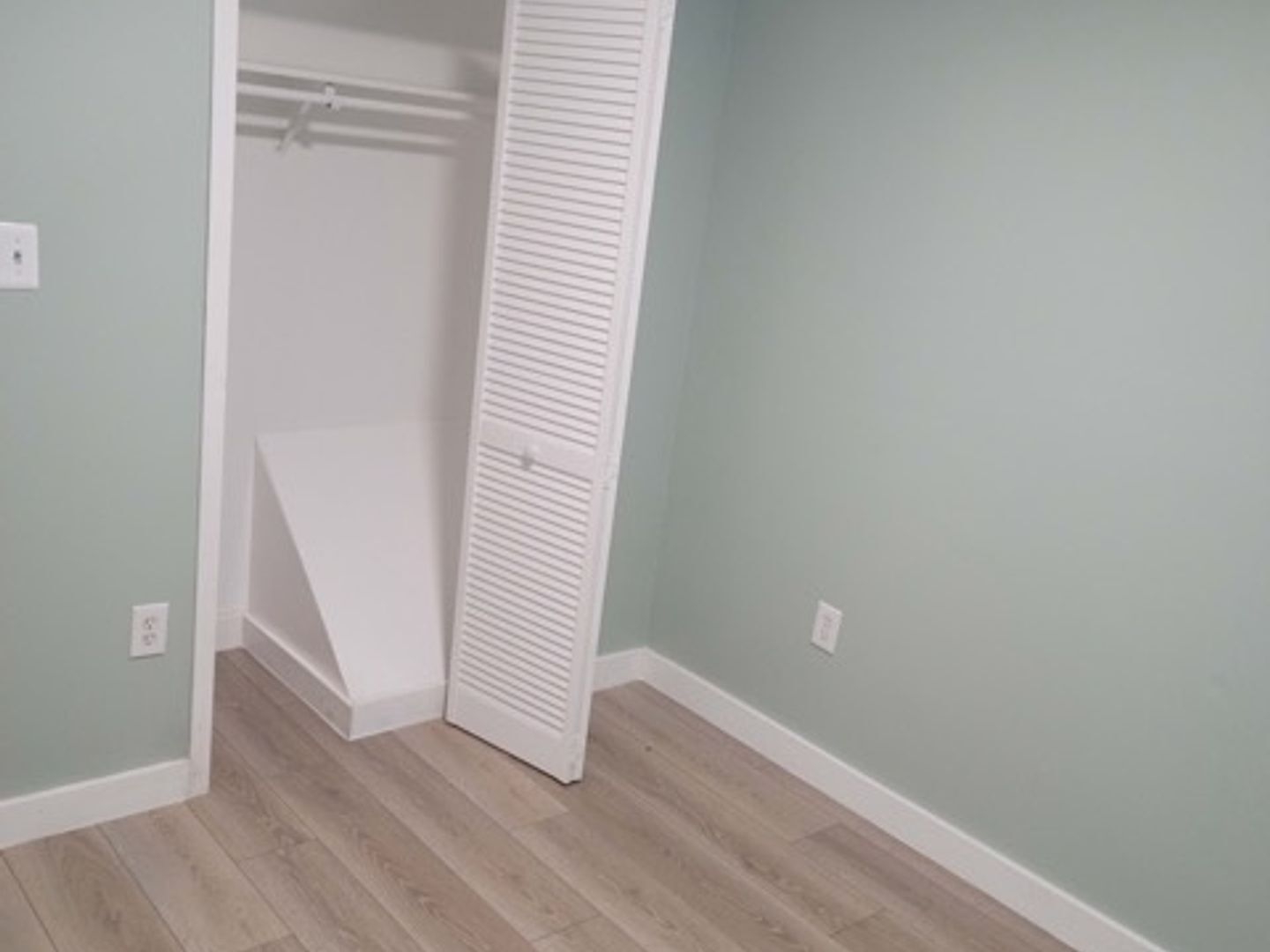 Building Photo - 190 Dwight St