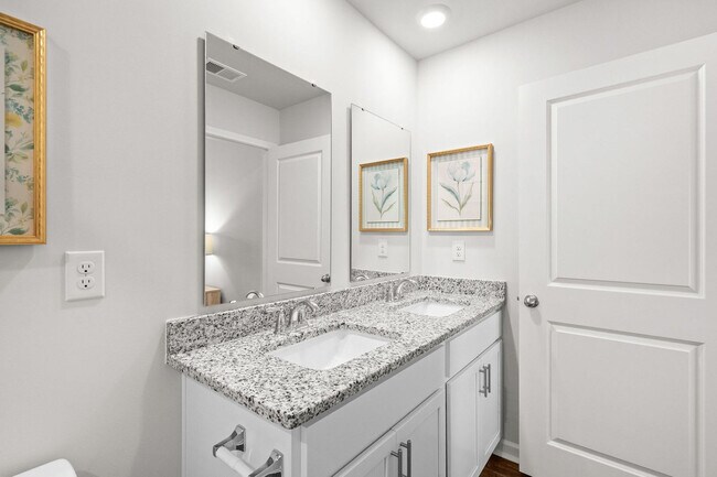Building Photo - 332 Bayou Loop