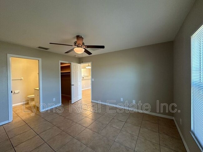 Building Photo - 2409 Park Rd