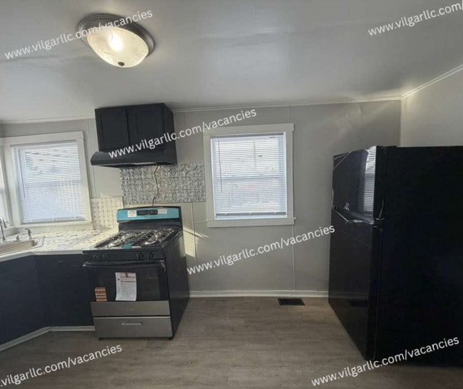 Primary Photo - 3 Large Bedrooms • 1 Updated Bathroom house in Hammond, IN