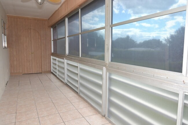 Building Photo - 10789 N Military Trl