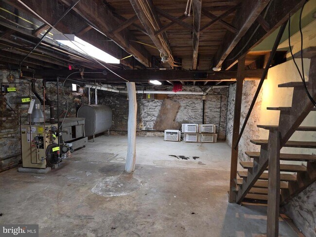 Building Photo - 418 S Arch St