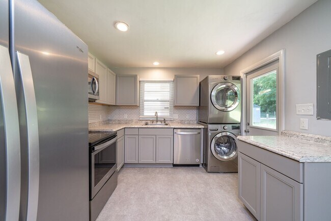 Building Photo - Charming 3 Bed, 1 Bath near Downtown Raleigh