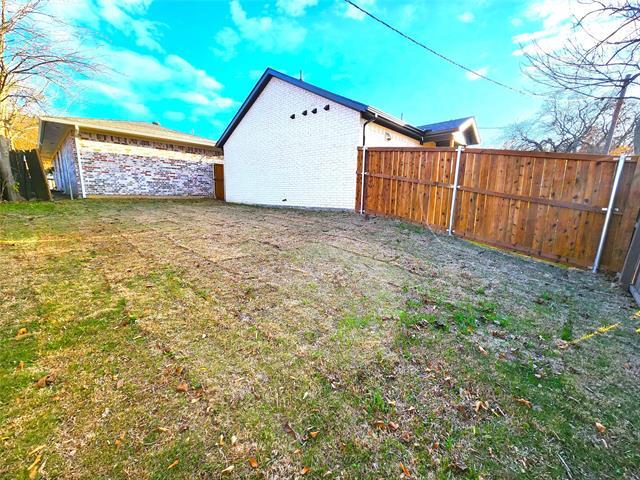 Building Photo - 1401 E Sherman Dr