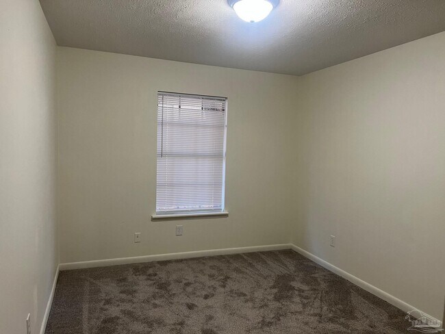 Building Photo - 1267 Redwood Ln