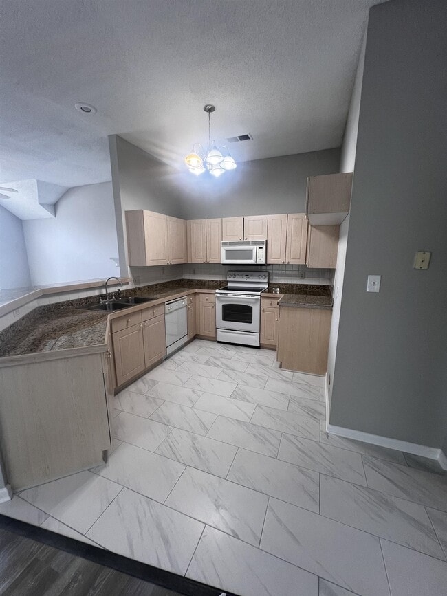Building Photo - 6900 Wrigley Dr