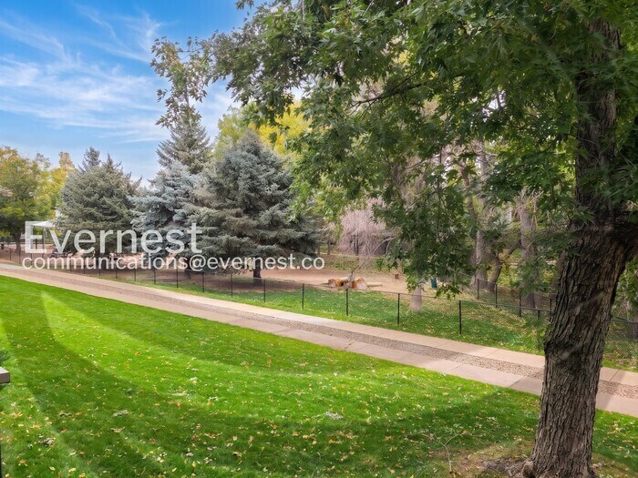 Building Photo - 2800 Kalmia Ave
