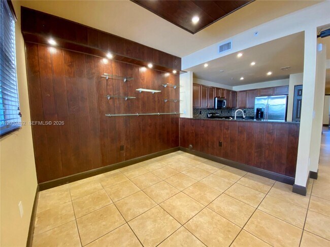 Building Photo - 8800 NW 107 Ct
