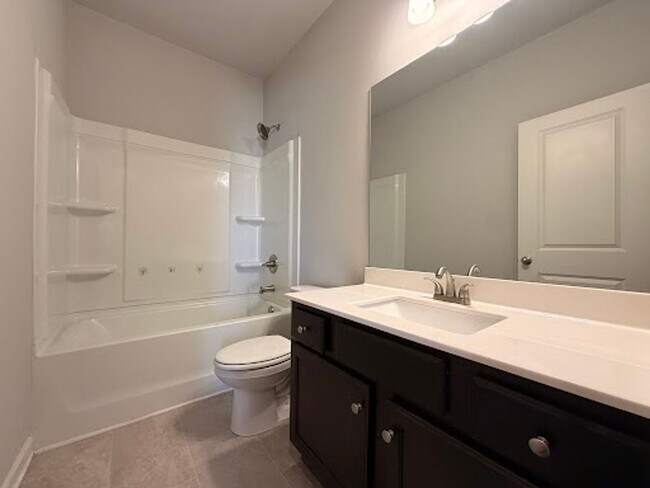 Building Photo - 3 Bed 3 Bath in Buford!