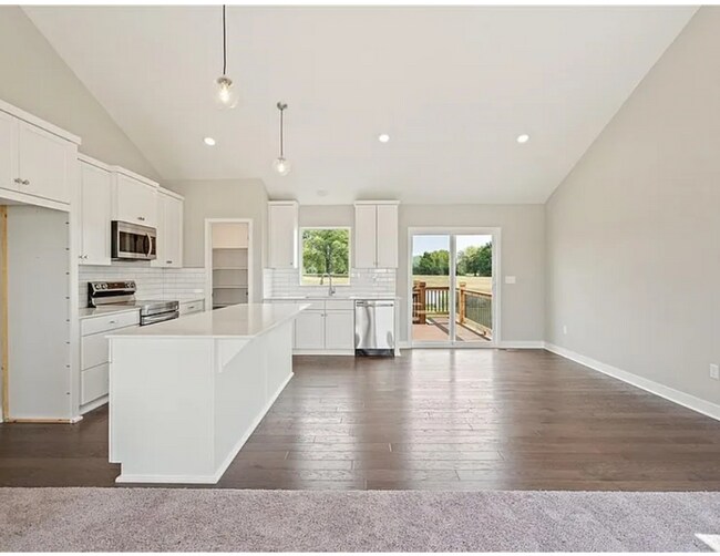 Building Photo - 3545 Corbin Dr