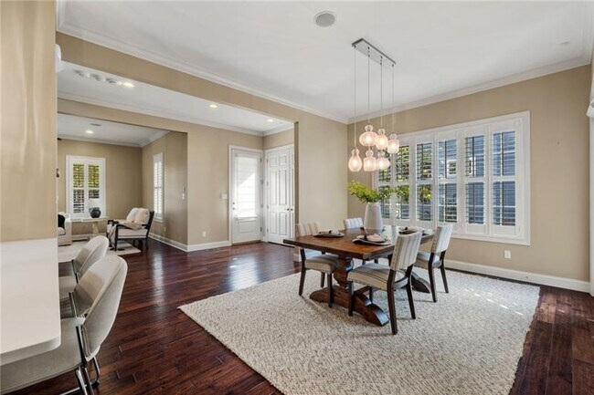 Building Photo - 261 1st St