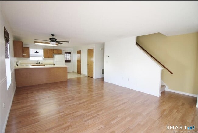 Building Photo - 37 Summersweet Dr