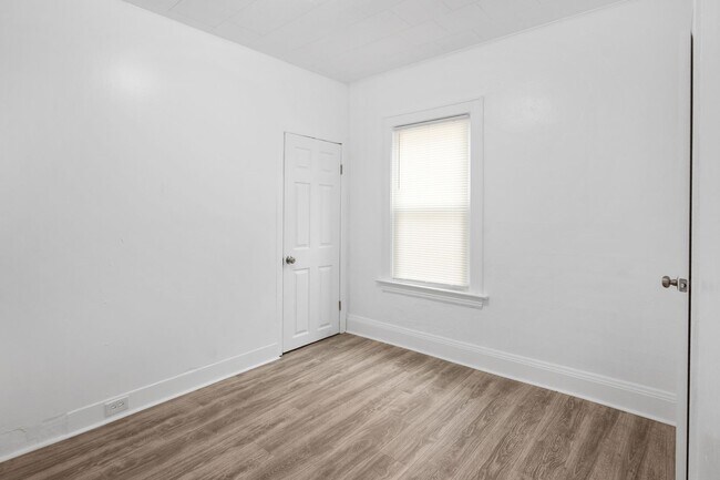 Building Photo - 13500 THIRD AVE