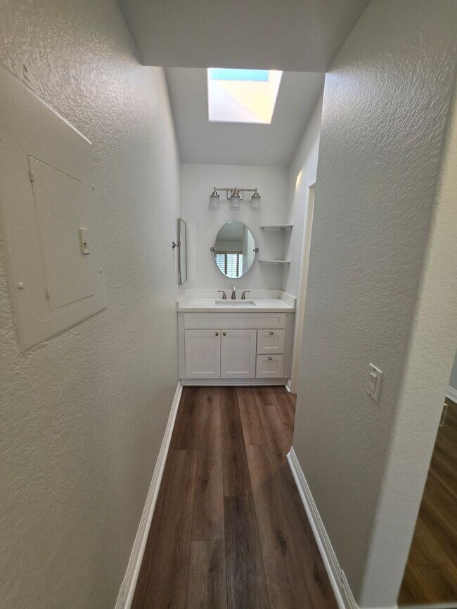 Building Photo - 227 Cinnamon Teal