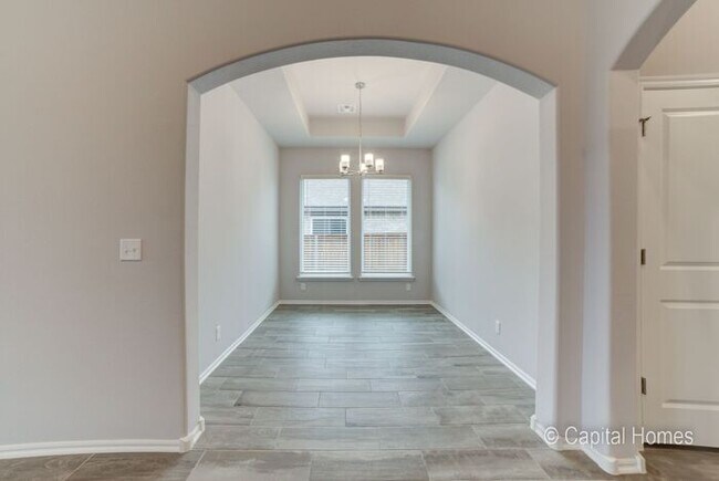 Building Photo - Move In Special! Relax In The Comfort of a...