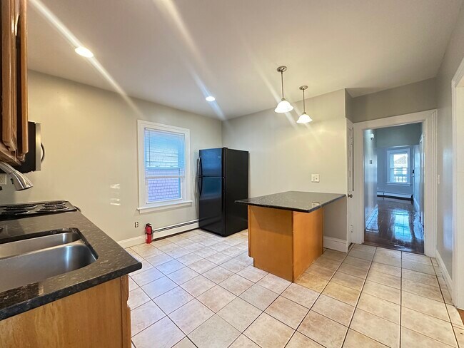 Building Photo - 47 Carolina Ave