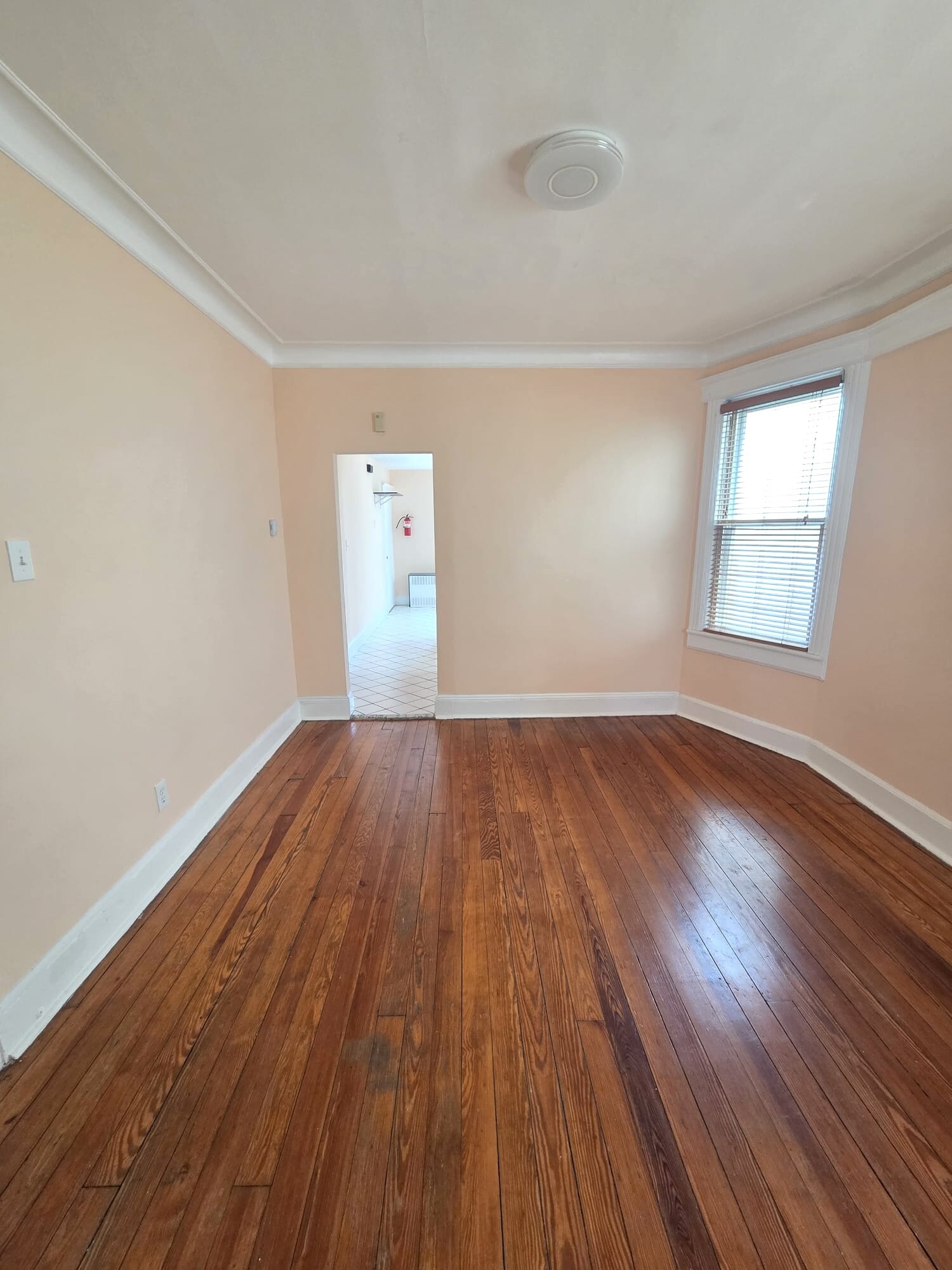 Building Photo - 364 Woodlawn Ave