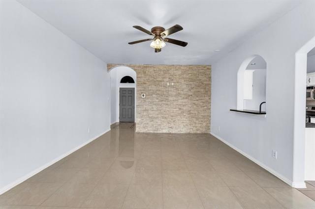 Building Photo - 933 Bens Dr