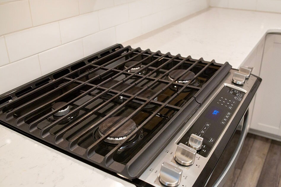 Building Photo - 400 White Oak Ridge Dr