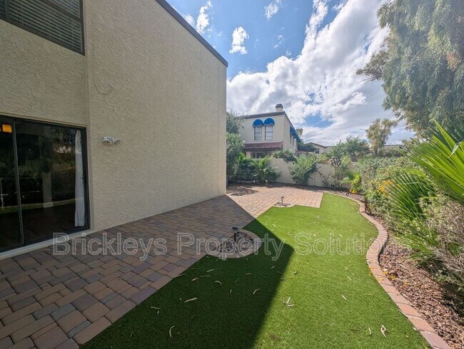 Building Photo - 4820 E Winston Dr