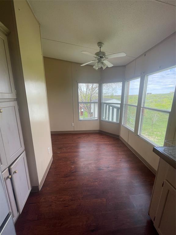 Building Photo - 120 Roots Rd