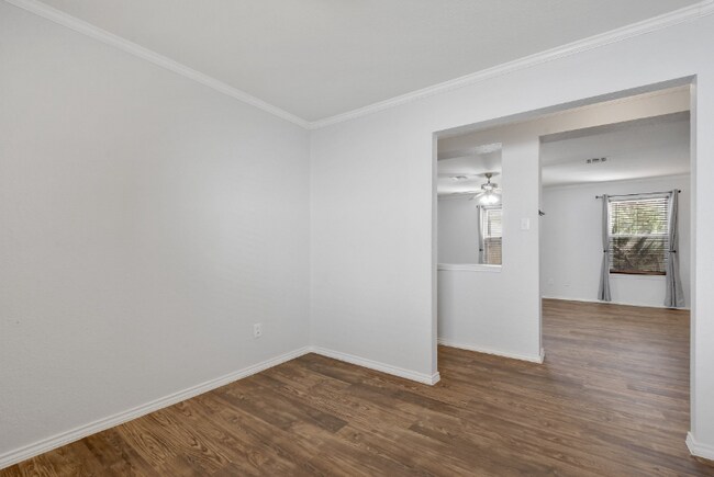 Building Photo - 230 Beech Dr